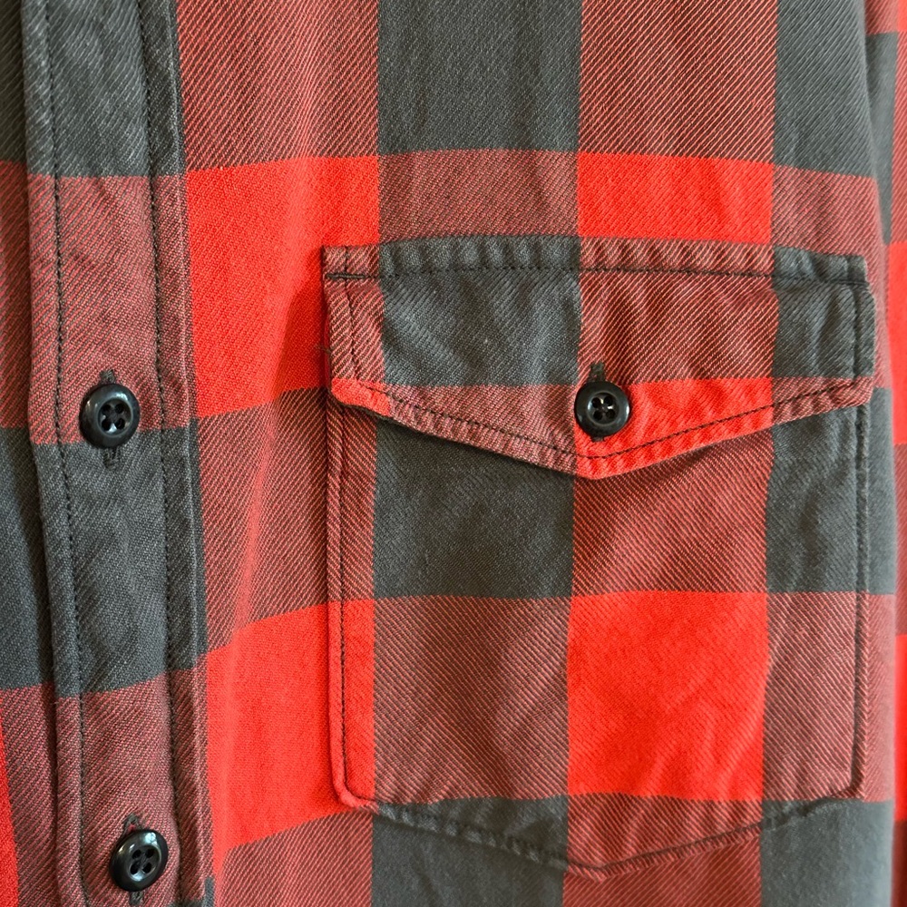 ⭐️ SLIM ⭐️ J.Crew Buffalo Check Plaid Shirt - Picture 4 of 4